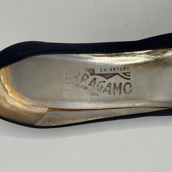 Salvatore Ferragamo Pumps Womens Size 7 4A Black Almond Toe Suede Stiletto Heels - Picture 10 of 11